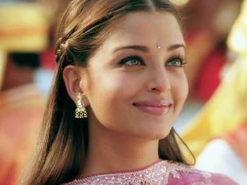 [image aishwarya1.jpg]